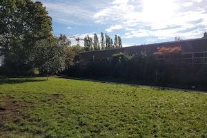 Stadbad Charlottenburg: Nachbarschaftsübergreifende Niederschlagsentwässerung