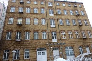 Berlin Kreuzberg Entwässerungskonzept mit 3 Regenwasseranlagen für Bürogebäude und zwei Wohnhäuser